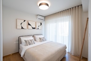 4 habitaciones, escritorio, tabla de planchar con plancha y wifi gratis 