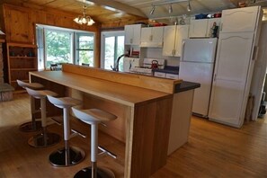 Cottage, 4 slaapkamers | Privékeuken | Een koelkast, een koffiezetapparaat/waterkoker, een broodrooster