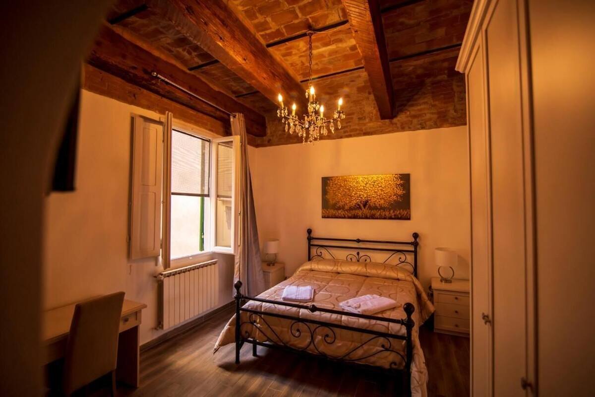 Habitación doble clásica | Escritorio y wifi gratis