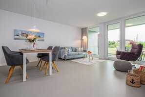 Télévision, chaîne hi-fi