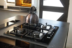 Microwave, oven, stovetop, dishwasher - Delightful  apartment with AC in Phalaborwa, Peace and Relaxing (Phalaborwa)