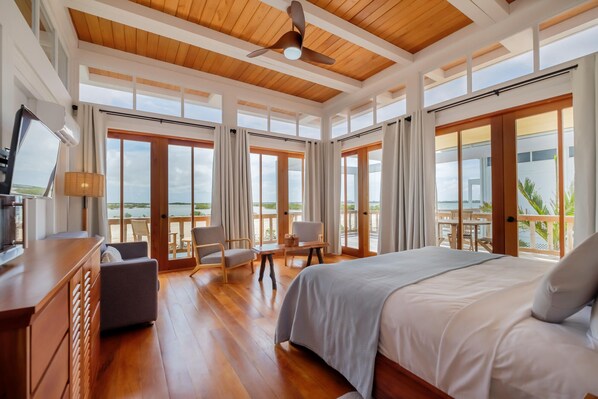 3 bedrooms, iron/ironing board, free WiFi, bed sheets - Exquisite Villa Retreat w/ Swimming Pool Near Marine Reserves for Whole Family! (San Pedro)