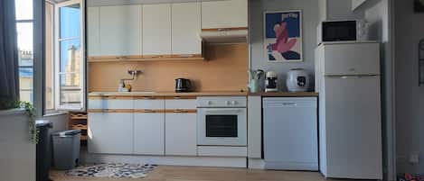Microwave, oven, stovetop, dishwasher
