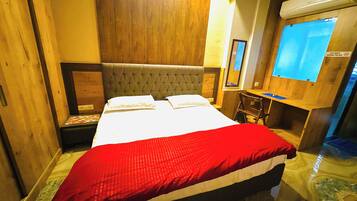 WiFi, bed sheets