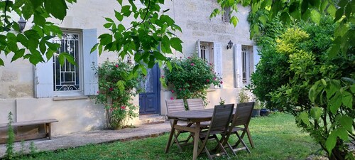 Guest Room “La Lagune” with Shared Terrace, Private Garden and Wi-Fi