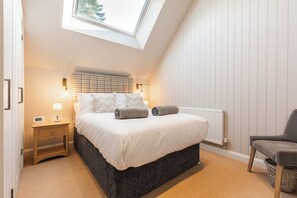 2 chambres, fer et planche à repasser, accès Internet, draps fournis