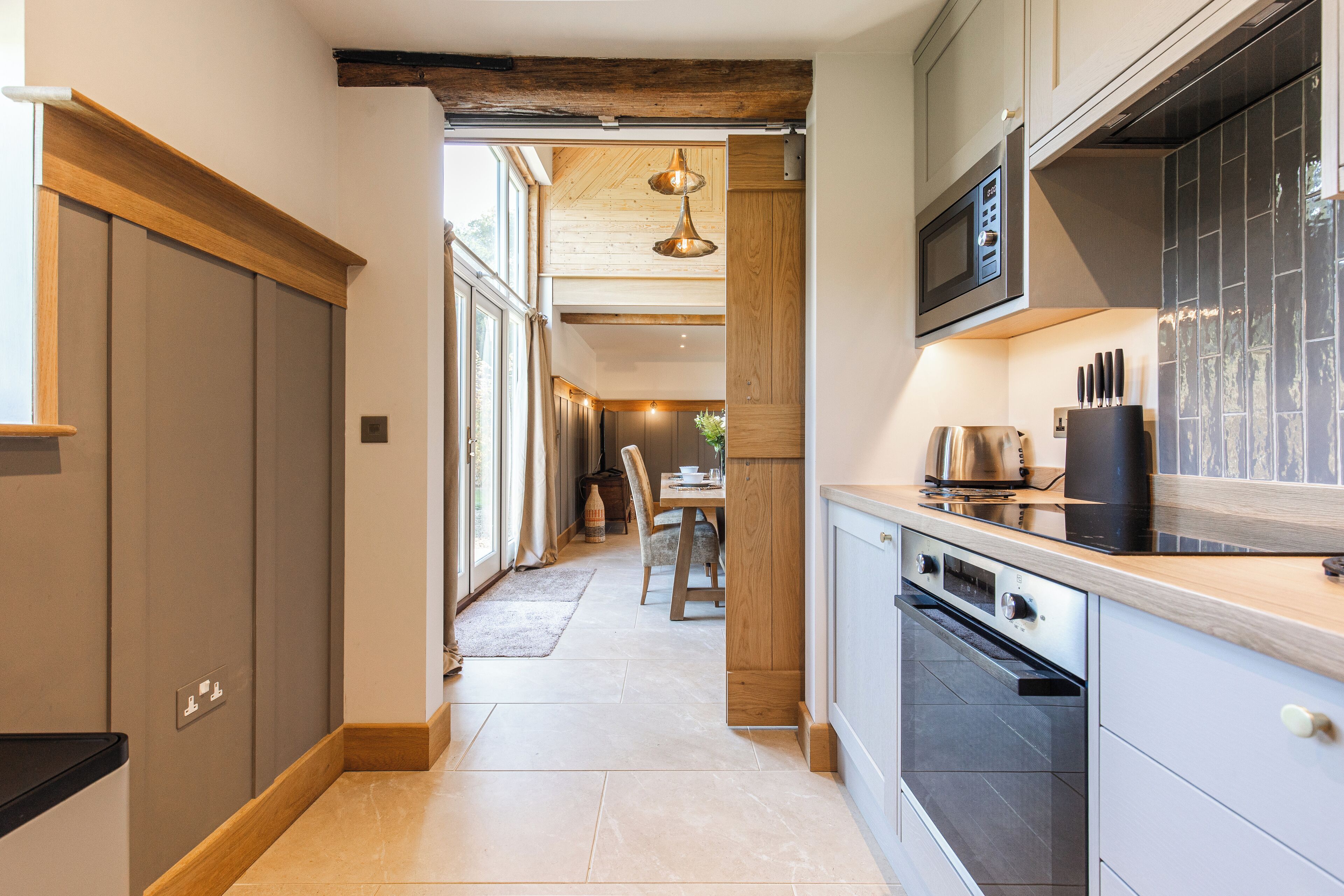 Mikroaaltouuni, uuni, astianpesukone