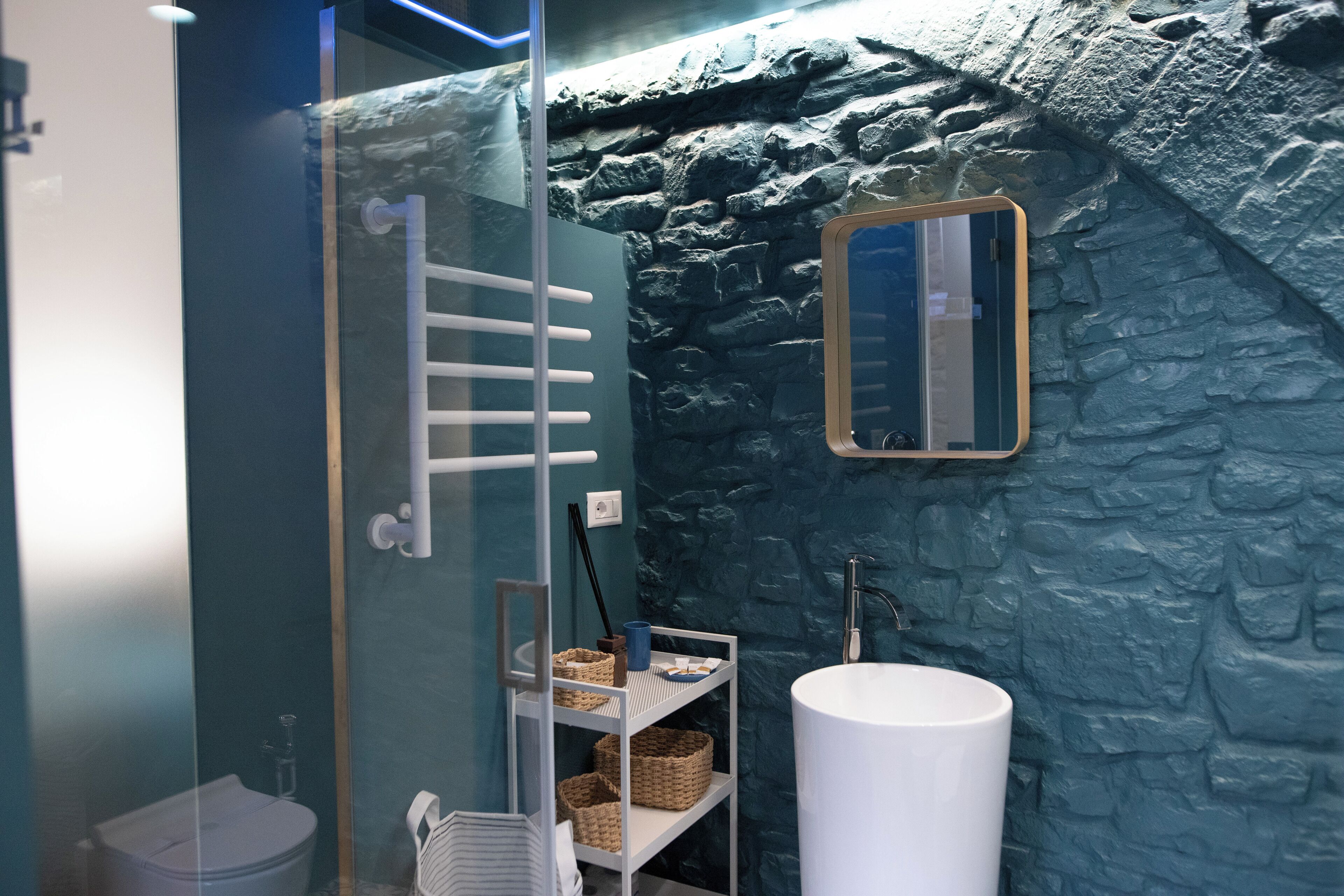 Dusche, Haartrockner, Bidet, Handtücher