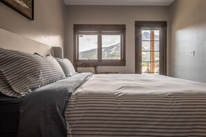 3 chambres, accès au Wi-Fi (inclus), literie fournie