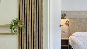 Apartment | 1 bedroom - Apartment in Ostend With Terrace, Pool (Torroella de Montgrí)