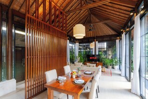 Comfort Villa | Dining room
