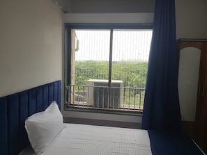 1 habitación, tabla de planchar con plancha, wifi gratis y ropa de cama 