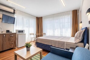 1 chambre, fer et planche à repasser, Wi-Fi gratuit, draps fournis