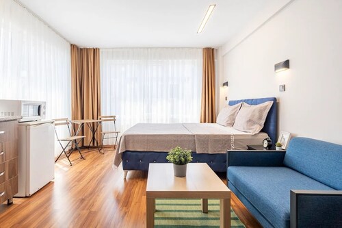 Stylish 3rd-Floor Studio - Fully Equipped - Fast WiFi & AC