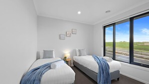 4 Schlafzimmer, Bügeleisen/Bügelbrett, kostenloses WLAN, Bettwäsche