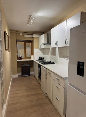 Oven, stovetop, dishwasher