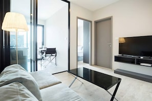 Appart'hôtel, 1 chambre, accessible aux personnes à mobilité réduite, fumeurs | Salle de séjour
