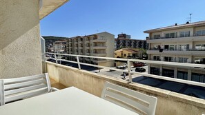 Leilighet | Utendørsservering