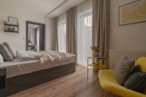 Suite | Iron/ironing board, free WiFi, bed sheets