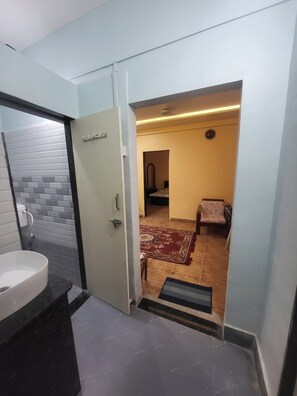 Håndklær, såpe og toalettpapir