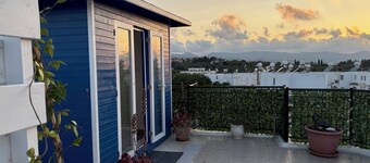 Penthouse with Rooftop & Mountain View - Between Sea, Nature & Relaxation