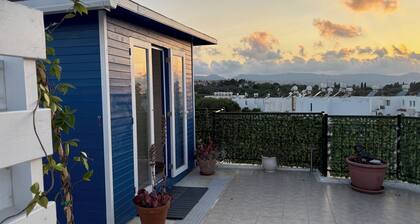 Penthouse with Rooftop & Mountain View - Between Sea, Nature & Relaxation