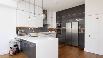 Fridge, microwave, dishwasher, toaster