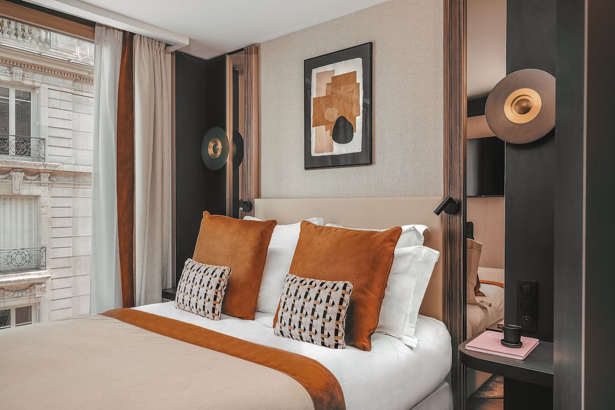 Classic Double Room | Iron/ironing board, free WiFi