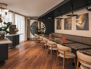 Food court - Hôtel Barnett Paris (Paris)