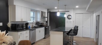 2 BR/2.5 Bath townhouse walking distance to stadium