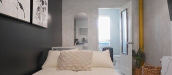 Efficiency space Sleeps 1-2