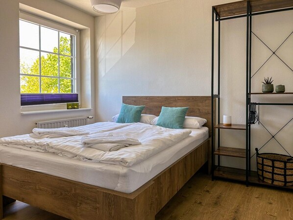 2 bedrooms, individually furnished, bed sheets