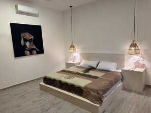 2 bedrooms, WiFi, bed sheets