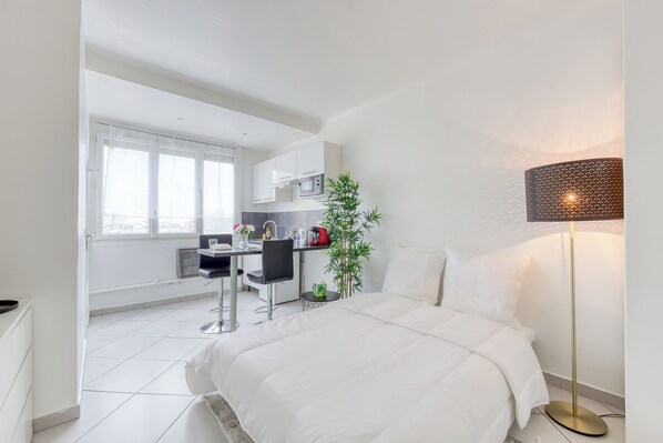 1 chambre, fer et planche à repasser, Wi-Fi, draps fournis