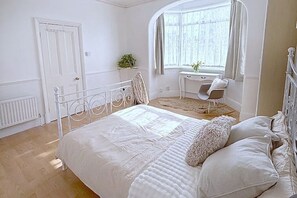 3 bedrooms, WiFi, bed sheets