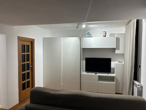 Interni