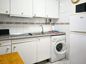 洋房, 2 間臥室, 吸煙房, 庭院 | 洗衣