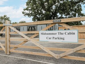 Cottage | Property grounds