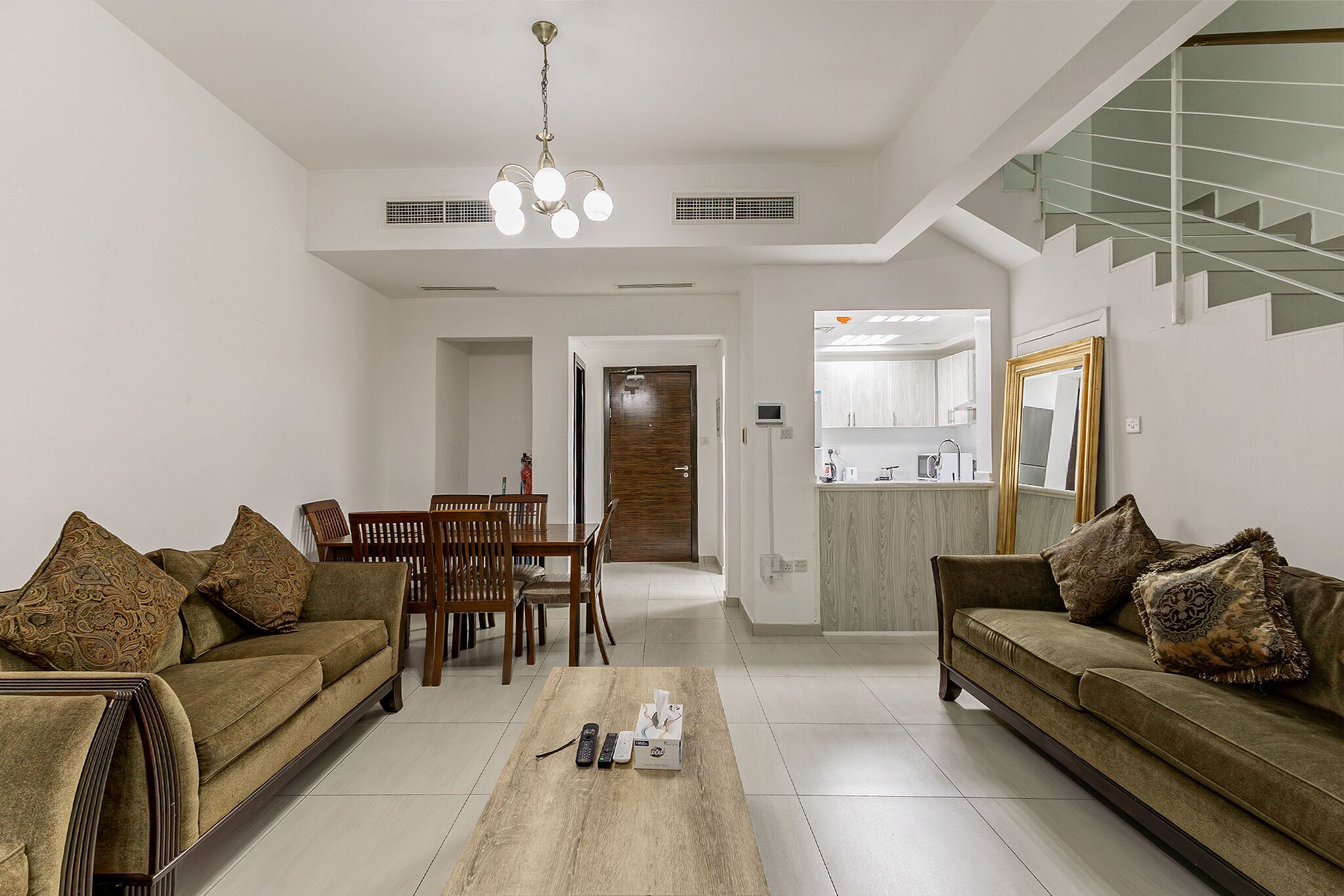 Smart-tv en een computerscherm