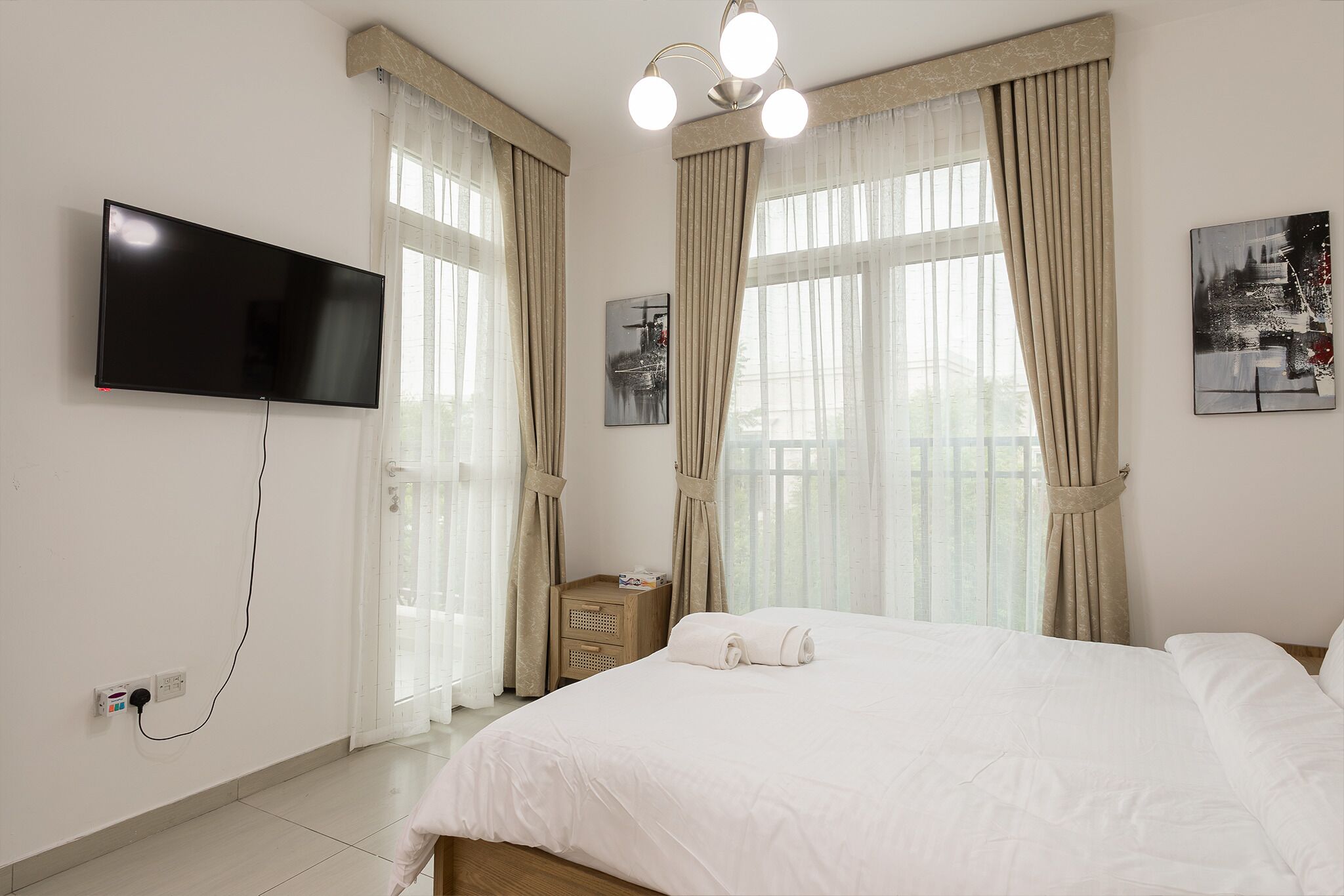 2 bedrooms, iron/ironing board, travel cot, free WiFi