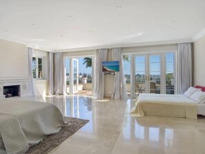 5 chambres, accès Internet, draps fournis