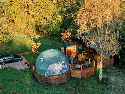 Stunning  villa for 4 guests with hot tub, WIFI and terrace