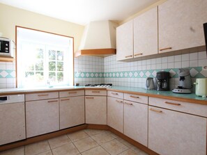 Kühlschrank, Mikrowelle, Geschirrspüler