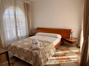 5 bedrooms, free WiFi, bed sheets - Cozy Villa in Els Poblets (Denia)