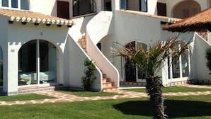 Unclassified image, 3 of 22, button - Seafront Apartment in Denia with Wi-Fi, Garden & Pool (Denia)