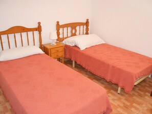 2 bedrooms, WiFi (free), bed sheets - Seafront Apartment in Denia with Wi-Fi, Garden & Pool (Denia)