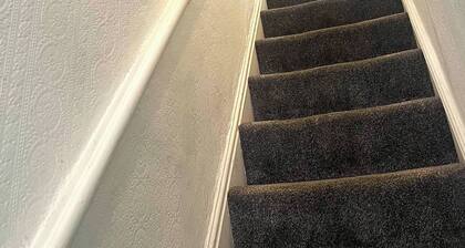 Room-comfort Room Near Salford Uni- Sams