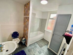 Shared Dormitory, 1 Bedroom, Smoking, Balcony | Bathroom