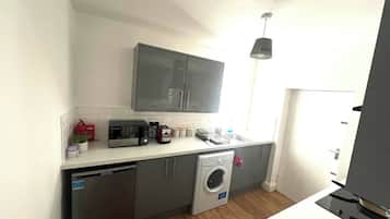 Shared Dormitory, 1 Bedroom, Smoking, Balcony | Laundry