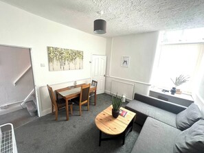 Shared Dormitory, 1 Bedroom, Smoking, Balcony | Living room